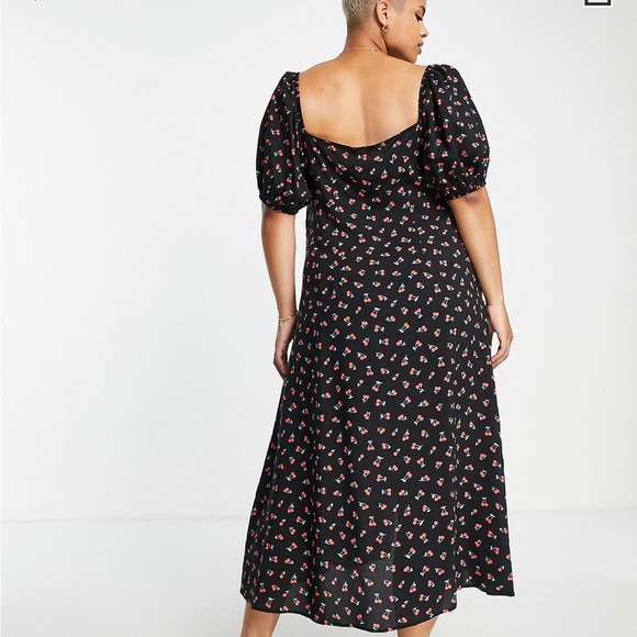 ASOS DESIGN Curve cupped button through midi tea dress in cherry print - Picture 3 of 8